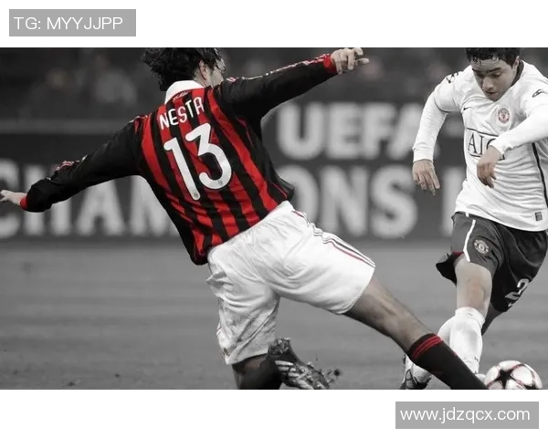 足球明星变样大揭秘多种风格与造型的精彩对比图集 足球明星变样大揭秘多种风格与造型的精彩对比图集