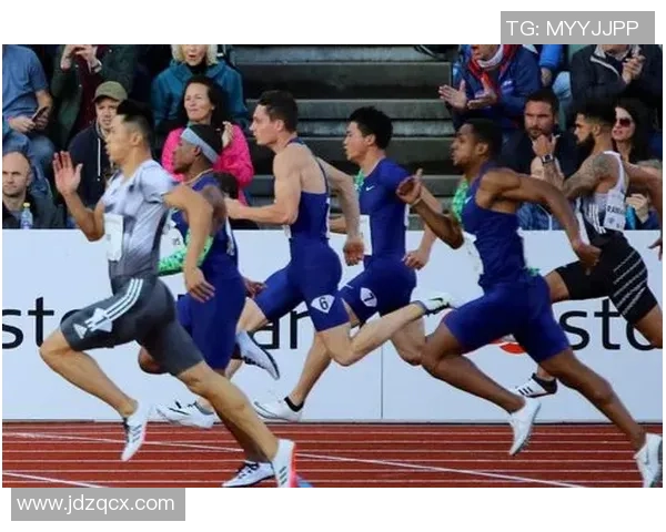 重庆足球队在钻石联赛中以77分稳居积分榜首位展现强劲实力 重庆足球队在钻石联赛中以77分稳居积分榜首位展现强劲实力